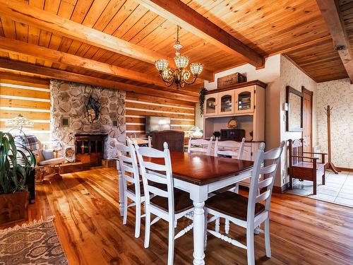 Dining room - 3985 Rue Bel-Air, Saint-Hyacinthe, QC - Indoor Photo Showing Dining Room With Fireplace