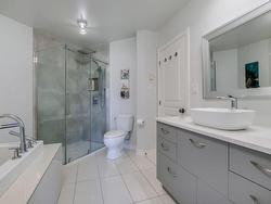 Ensuite bathroom - 