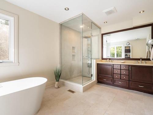 Ensuite bathroom - 349 Rue Woodcroft, Hudson, QC - Indoor Photo Showing Bathroom