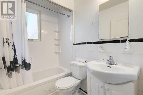 38 Ilfracombe Crescent, Toronto, ON - Indoor Photo Showing Bathroom