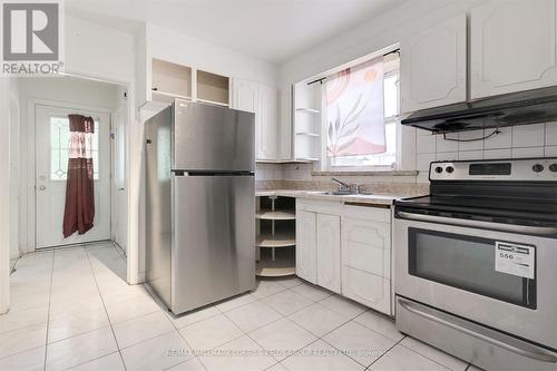 38 Ilfracombe Crescent, Toronto, ON - Indoor Photo Showing Kitchen