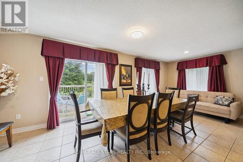 3180 Fleming Boulevard, Innisfil, ON - Indoor Photo Showing Dining Room