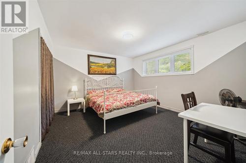 3180 Fleming Boulevard, Innisfil, ON - Indoor Photo Showing Bedroom