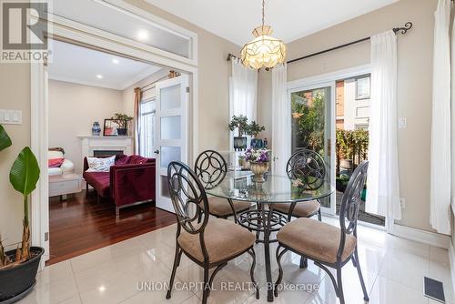 60 Nappa Street, Richmond Hill, ON - Indoor Photo Showing Dining Room