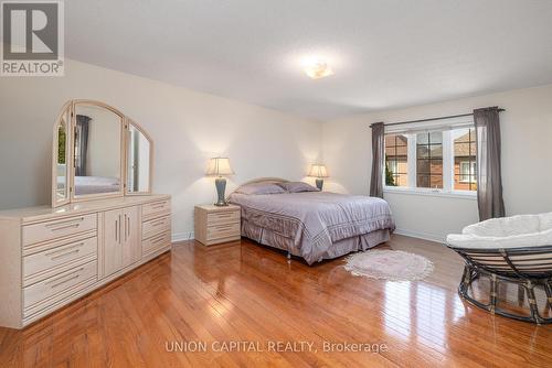 60 Nappa Street, Richmond Hill, ON - Indoor Photo Showing Bedroom