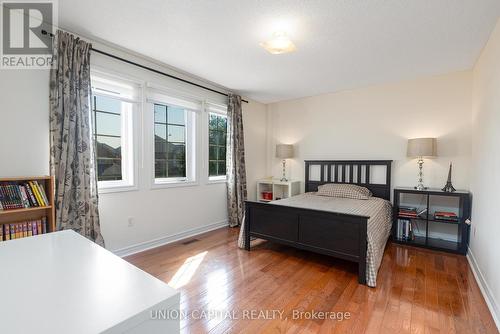 60 Nappa Street, Richmond Hill, ON - Indoor Photo Showing Bedroom