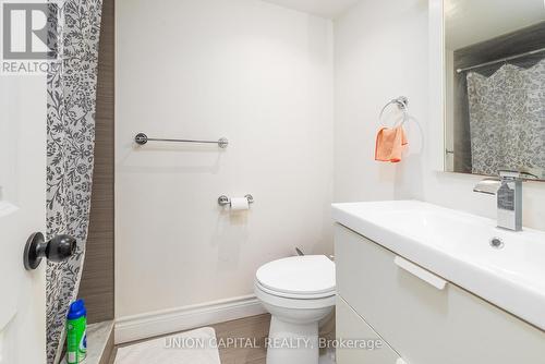 60 Nappa Street, Richmond Hill, ON - Indoor Photo Showing Bathroom