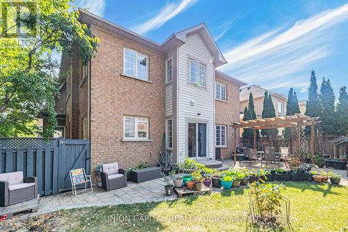 60 Nappa Street, Richmond Hill, ON - Outdoor