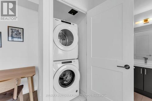 2801 - 7895 Jane Street, Vaughan, ON - Indoor Photo Showing Laundry Room