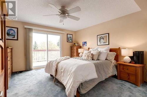 41 Strabane Place Sw, Calgary, AB - Indoor Photo Showing Bedroom