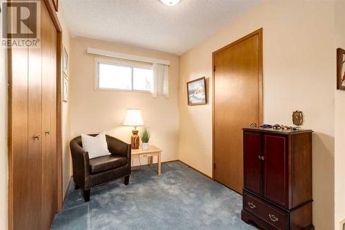 41 Strabane Place Sw, Calgary, AB - Indoor Photo Showing Other Room