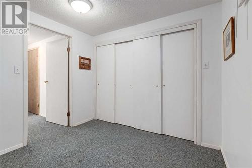 41 Strabane Place Sw, Calgary, AB - Indoor Photo Showing Other Room