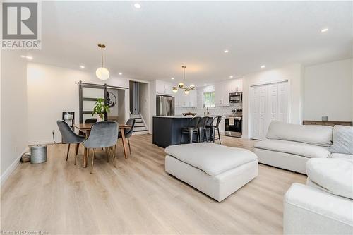 48 Templar Court, Cambridge, ON - Indoor Photo Showing Living Room