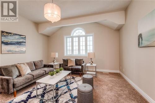 313 Zeller Drive, Kitchener, ON - Indoor Photo Showing Living Room