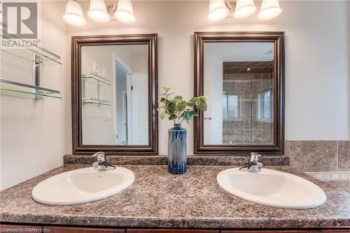 313 Zeller Drive, Kitchener, ON - Indoor Photo Showing Bathroom