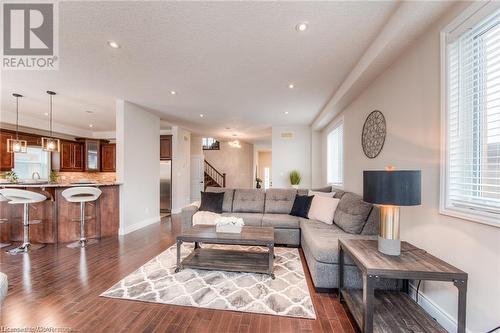 313 Zeller Drive, Kitchener, ON - Indoor Photo Showing Living Room