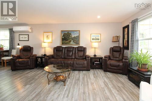 27 Spruce Drive, Salmon River, NS - Indoor Photo Showing Living Room