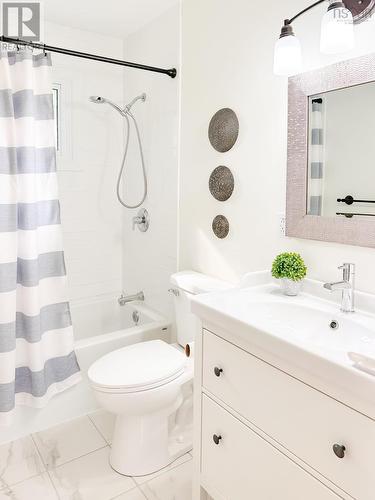 6068 12 Highway, North Alton, NS - Indoor Photo Showing Bathroom