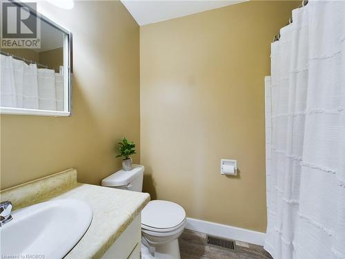 640 Barnes Avenue, Saugeen Shores, ON - Indoor Photo Showing Bathroom