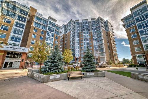 906, 32 Varsity Estates Circle Nw, Calgary, AB - Outdoor With Facade