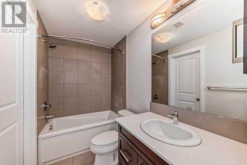 906, 32 Varsity Estates Circle Nw, Calgary, AB - Indoor Photo Showing Bathroom