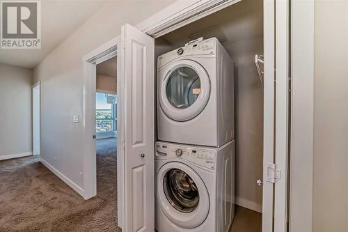 906, 32 Varsity Estates Circle Nw, Calgary, AB - Indoor Photo Showing Laundry Room