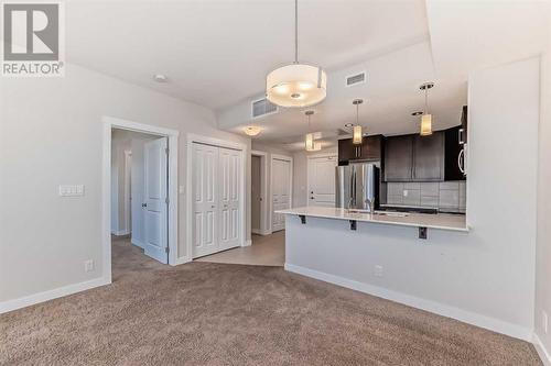 906, 32 Varsity Estates Circle Nw, Calgary, AB - Indoor Photo Showing Other Room