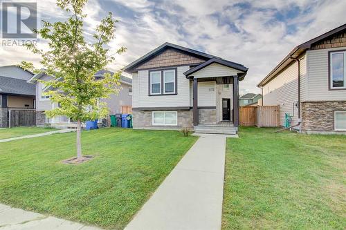 572 Sunridge Crescent W, Lethbridge, AB - Outdoor With Facade