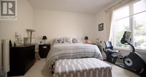 1542 Golf Ridge Drive, Kamloops, BC - Indoor Photo Showing Bedroom