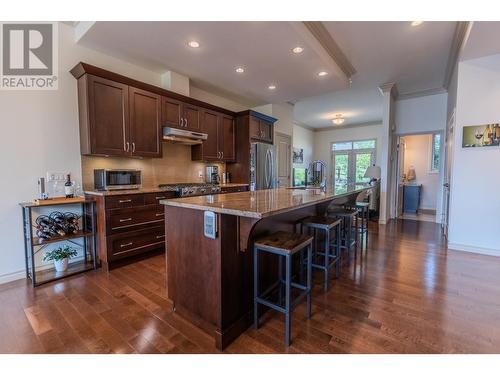 1542 Golf Ridge Drive, Kamloops, BC - Indoor Photo Showing Kitchen With Upgraded Kitchen