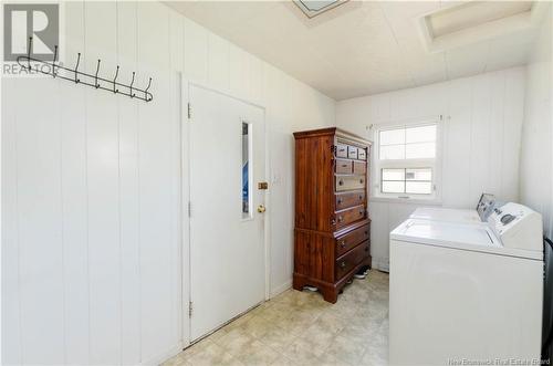 1093 Route 133, Grand-Barachois, NB - Indoor Photo Showing Laundry Room