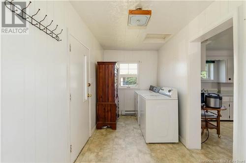 1093 Route 133, Grand-Barachois, NB - Indoor Photo Showing Laundry Room