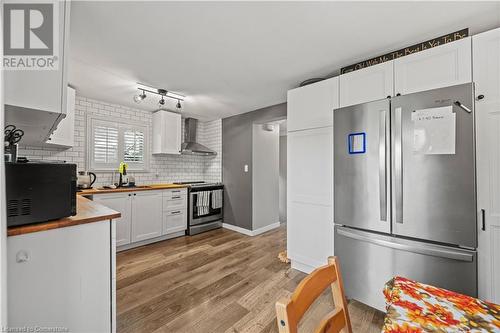 995 Elgin Street N, Cambridge, ON - Indoor Photo Showing Kitchen