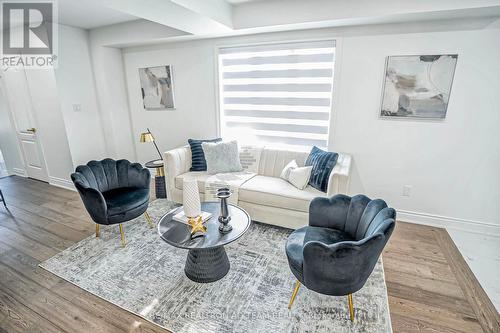 10 Tozer Crescent, Ajax, ON - Indoor Photo Showing Living Room