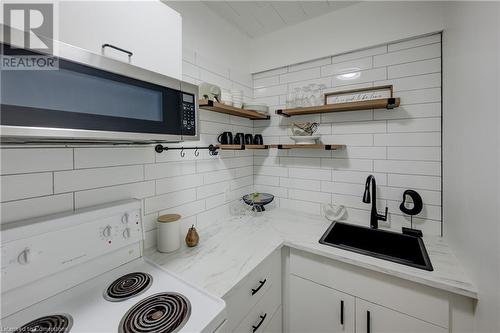 29 West Avenue Unit# 103, Kitchener, ON - Indoor Photo Showing Kitchen