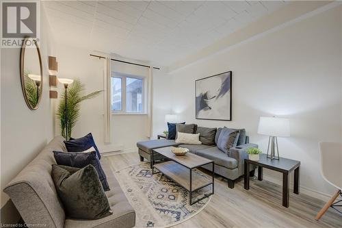 29 West Avenue Unit# 103, Kitchener, ON - Indoor Photo Showing Living Room