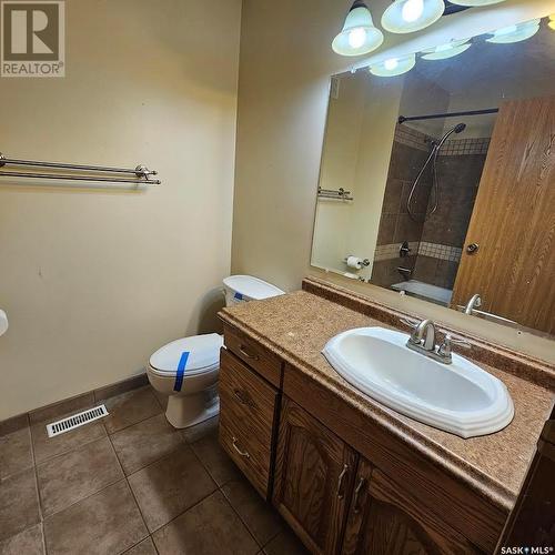 761 3Rd Street W, Unity, SK - Indoor Photo Showing Bathroom