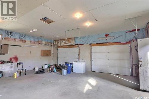 640 8Th Street Nw, Prince Albert, SK - Indoor Photo Showing Garage