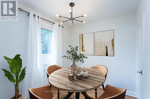 2285 Fassel Avenue, Burlington, ON - Indoor Photo Showing Dining Room