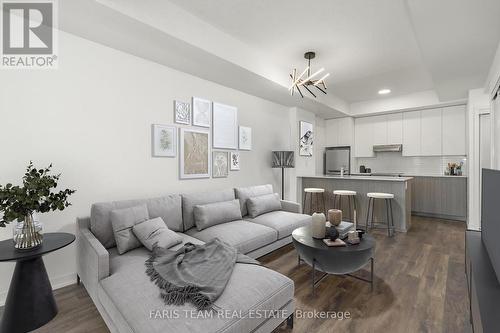 102 - 90 Canon Jackson Drive, Toronto, ON - Indoor Photo Showing Living Room