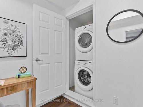 104-17 Coneflower Cres, Toronto, ON - Indoor Photo Showing Laundry Room