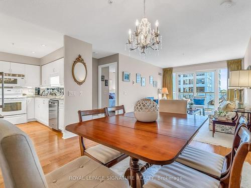 702-12 Rean Dr, Toronto, ON - Indoor Photo Showing Dining Room