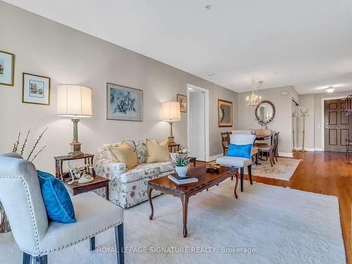 702-12 Rean Dr, Toronto, ON - Indoor Photo Showing Living Room