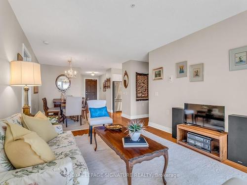 702-12 Rean Dr, Toronto, ON - Indoor Photo Showing Living Room