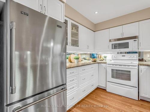 702-12 Rean Dr, Toronto, ON - Indoor Photo Showing Kitchen