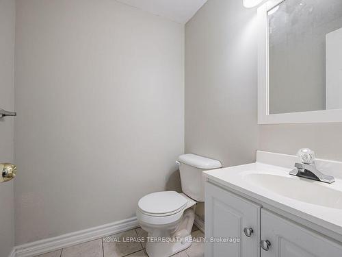 23-21 Rockwood Dr, Toronto, ON - Indoor Photo Showing Bathroom