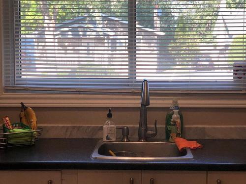 7381 Marieclaude Ave, Niagara Falls, ON - Indoor Photo Showing Kitchen