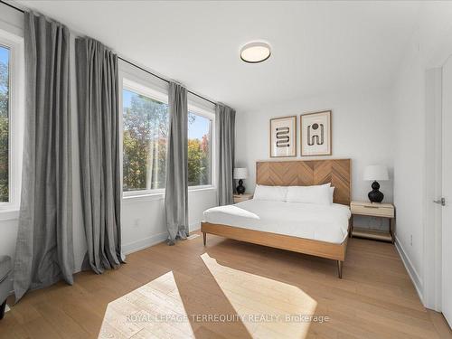 37 Rockmount Cres, Gravenhurst, ON - Indoor Photo Showing Bedroom