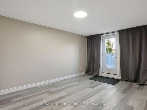 Lower-1506 Queens Blvd, Kitchener, ON - Indoor Photo Showing Other Room