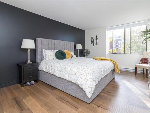 204-225 Belleville St, Victoria, BC - Indoor Photo Showing Bedroom